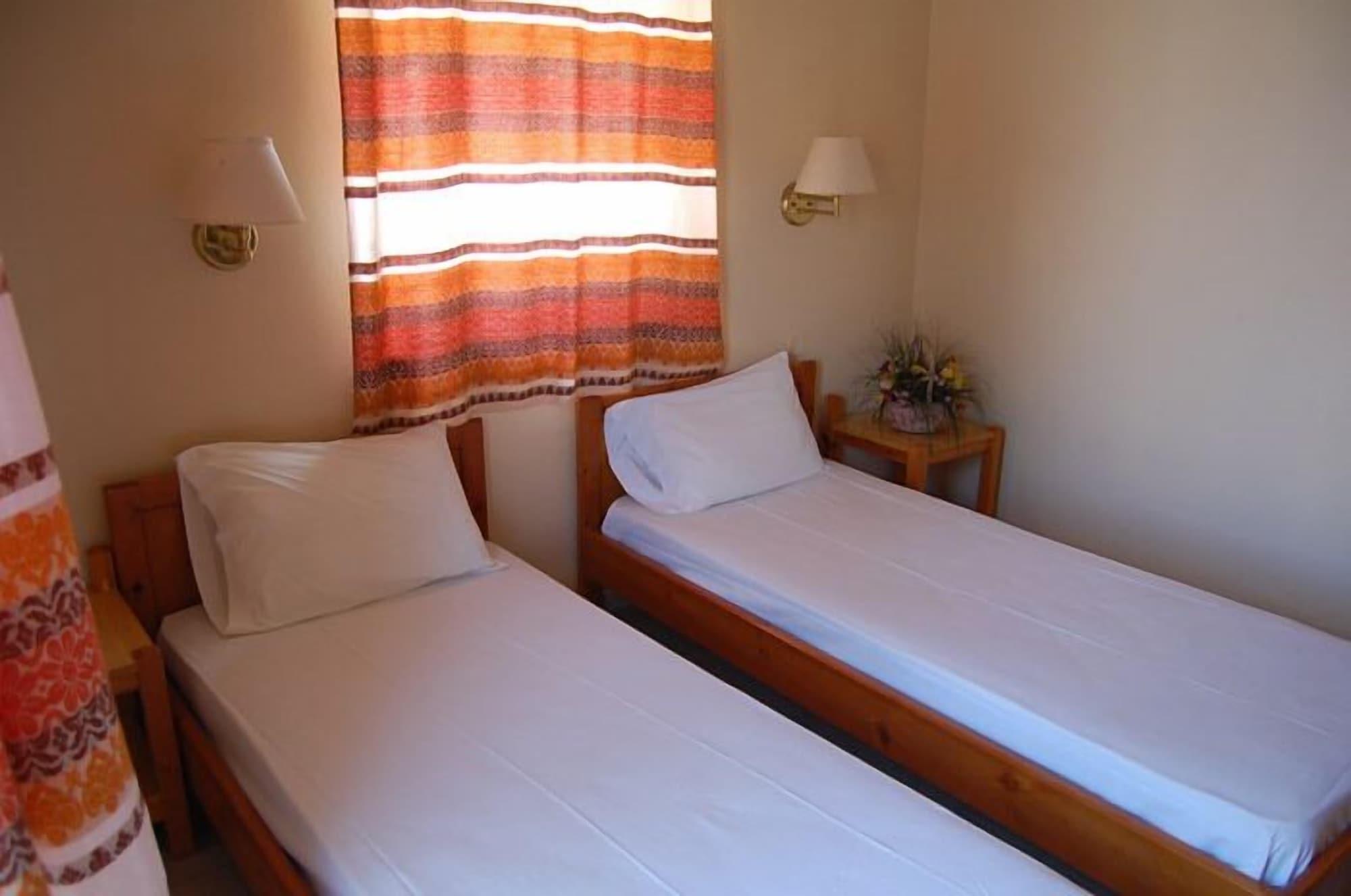 Haris Apartments Kokkini Hani Екстериор снимка