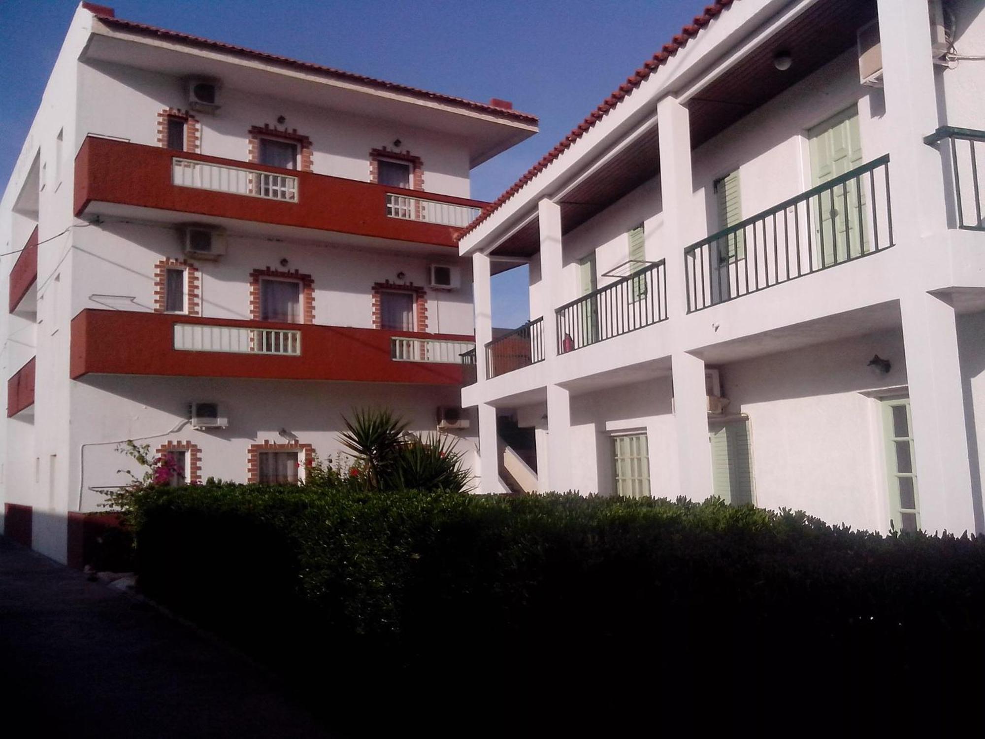 Haris Apartments Kokkini Hani Екстериор снимка
