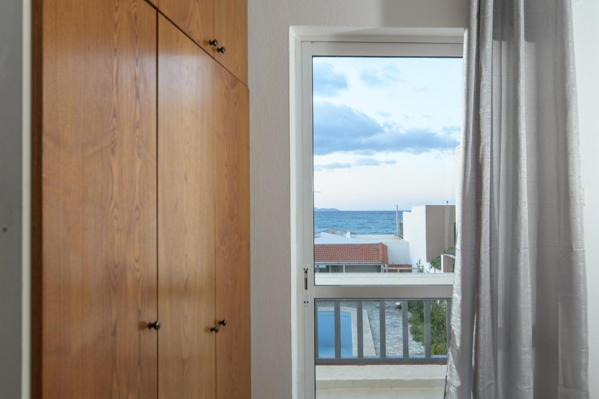 Haris Apartments Kokkini Hani Екстериор снимка
