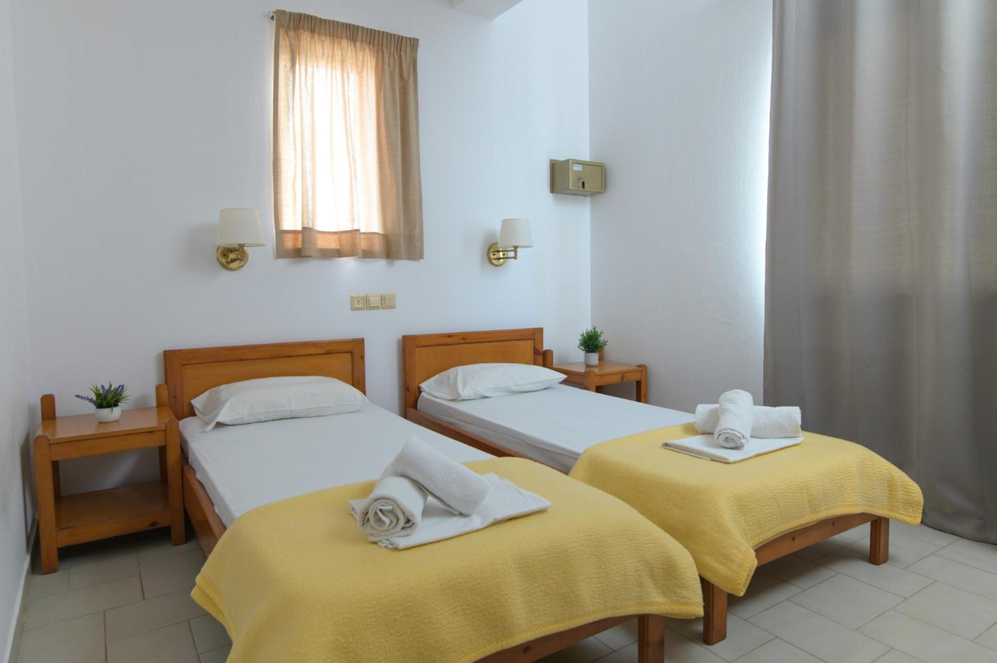 Haris Apartments Kokkini Hani Екстериор снимка